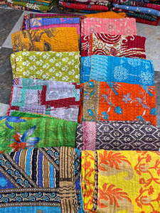 Couette Kantha en coton indien 60x90, couvre-lit réversible en patchwork, couverture bohème cousue à la main, décoration de chambre à coucher - Product Image 4