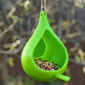 Moderne grote hangende vogelvoederbak met druppelvorm, heavy-duty <span class=keywords><strong>plastic</strong></span>, voor buiten, makkelijk schoon te maken, op maat gemaakte kleur - Product Image 2