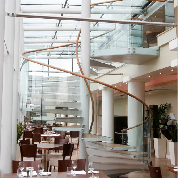 단철 골동품 계단 디자인 다락방 나무 나선형 계단 유리 난간