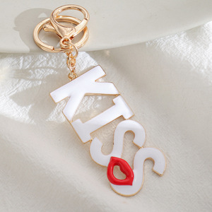 Populaire tridimensionnel baiser lèvre métal porte-clés petit cadeau émail lettres peinture huile pendentif à <span class=keywords><strong>la</strong></span> mode métal porte-clés - Product Image 4