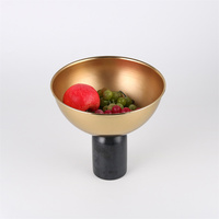 Bol de service sur piédestal de luxe moderne nordique assiette de fruits pièce maîtresse décorative or noir marbre bol de stockage de légumes
