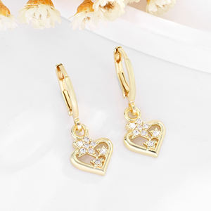 ต่างหูทองเหลืองชุบทอง 14k รูปดาว หัวใจ คุณภาพสูง ขายส่งจากโรงงาน เหมาะสำหรับใส่ทุกวัน แฟชั่นสำหรับผู้หญิง - Product Image 1