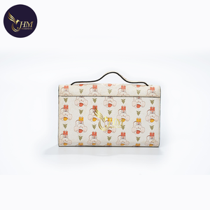 Cartera esmerilada de moda para mujer al por mayor 2025 con decoración de botones con cordón largo y monedero estilo señora con clip - Product Image 6