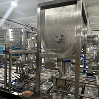 Machine d'emballage automatique haute productivité pour le remplissage et le scellage de boissons, liquides, pâtes de viande et aliments pour animaux de compagnie en barquettes en aluminium