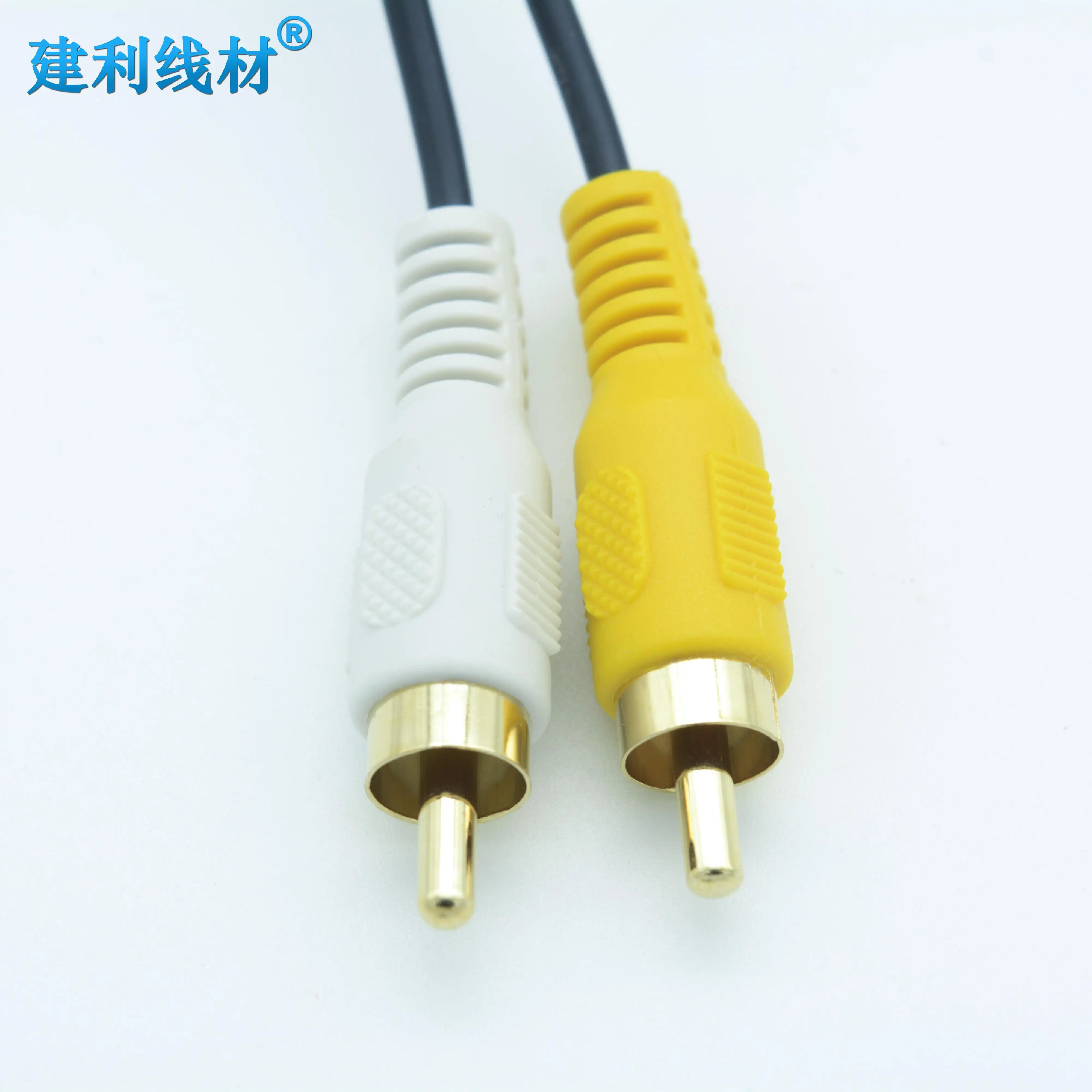 RCA Audio Video Male-to-Male Extension Cable  Suitable for Bus  ca rRearview Systems  CCTV Systems  and Audio-Visual Equipment