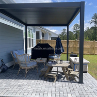 Pergola moderne en aluminium pour piscine, abri de jardin avec toit rigide et lames orientables, profilés extrudés 2024