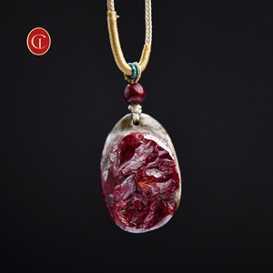 สร้อยคอจี้คริสตัลหินซินนาบาร์สีแดงธรรมชาติ พร้อมสายเชือกแบบดิบ ดีไซน์ทันสมัย หินบำบัด เสริมพลังป้องกัน เหมาะสำหรับเป็นของขวัญ - Product Image 1