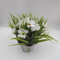 Petite fleur blanche en pot inspirée du design Pot de fleur réaliste Article de décoration en plastique moderne Plante en pot