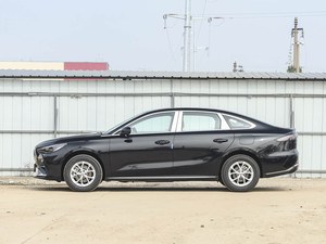 Geely Galaxy Star 6 PHEV 2026 Édition Exploration 60 km Noir Obsidienne Berline Compacte pour l'Exportation - Product Image 4