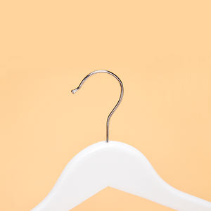 Cintre en bois massif en gros d'Inspring Cintres en tissu en bois <span class=keywords><strong>blanc</strong></span> - Product Image 4