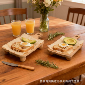 Plateaux de service en bois avec pieds pour ailes de poulet, frites, desserts – Présentoir commercial pour restaurant, avec poignée, non fini - Product Image 2