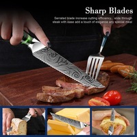 Ensemble de 6 couteaux à steak en acier inoxydable à motif damas gravé au laser, lames dentelées, manche en résine marbrée verte