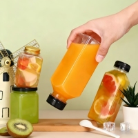 Logo personnalisé 12oz 16oz 350ml 500ml Bouteilles de boisson vides en plastique carrées avec bouchon noir pour thé soda