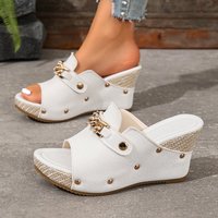 Sandales compensées Y331 à rivets, grande taille, pour l'été, nouvelle collection, à bout ouvert, rehaussantes, pour femmes, vente chaude transfrontalière