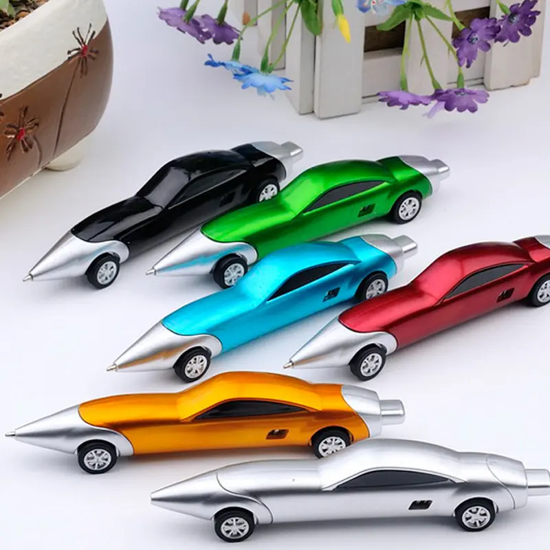Diseño de la novedad plástico barato promoción bola coche de carreras bolígrafos