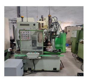 เครื่องตัดโลหะอุตสาหกรรมความเร็วสูง ความแม่นยำสูง สำหรับงานหนัก ยี่ห้อ Universal Gear Hobber สำหรับใช้ในโรงงาน จากผู้ผลิตในอินเดีย - Product Image 1