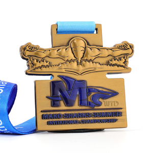 Medaglia Sportiva 3D Personalizzata per Campionati e Tornei, in Lega di Zinco, Bronzo Anticato, Premio a Forma di Squalo - Product Image 1