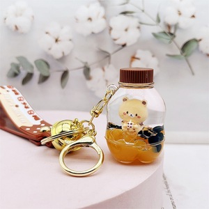 Bubble <span class=keywords><strong>Tea</strong></span> sleutelhanger met zwevende beer - vloeibare glitter parelmelkthee beker schattige bewegende sleutelhanger hanger voor meisjes - Product Image 4