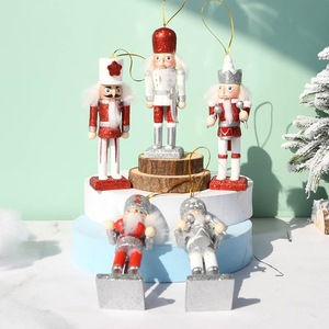 Juego de Cascanueces Navideños de Madera de 13 cm, Decoraciones Navideñas Europeas para el Hogar, Marioneta Cascanueces - Product Image 3