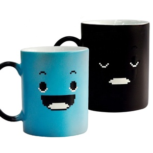 11Oz Nhiệt Nhạy Cảm Màu Thay Đổi Ma Thuật Đen Thăng Hoa Gốm Tráng Tim Xử Lý <span class=keywords><strong>Mug</strong></span> Với Tùy Chỉnh - Product Image 1