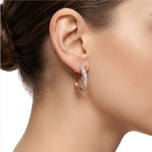 Boucles d'oreilles créoles entrelacées en diamant naturel et or rose 18 carats pour femme – Élégance raffinée - Product Image 4
