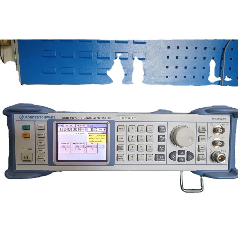 R&S Rohde & Schwarz SMB100A Signal Generator - 9khz to 3.2 GHZ USED