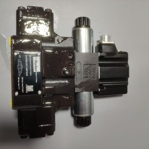 Vanne de commande directionnelle proportionnelle Parker SD41FBE02FC4NF00, type aiguille, vanne hydraulique - Product Image 1