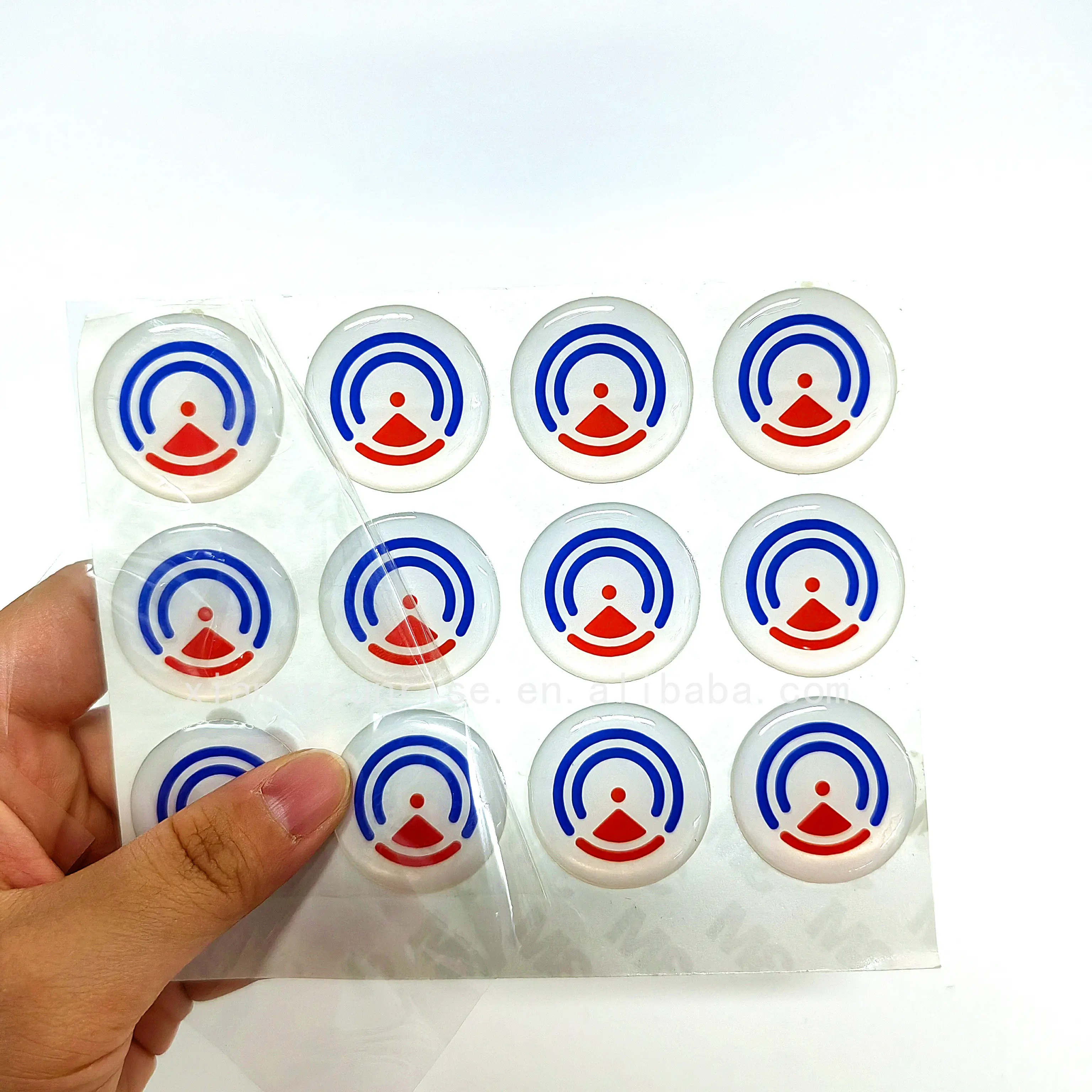 ملصقات مخصصة ثلاثية الأبعاد من مادة البولي فينيل كلوريد الإيبوكسي مع تصميم شعار ملصقات قببية مقاومة للماء راتنج الإيبوكسي للحرف اليدوية