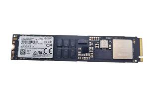 Tout neuf MZ1L2960HCJR-00A07 PM9A3 PCIe 4.0 X4 NVMe M.2 2280 960 Go SSD pour serveur - Product Image 5