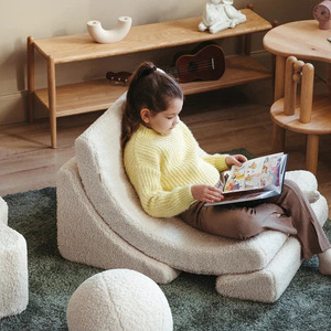 Canapé pouf en peluche pour enfants avec accoudoirs, rembourrage en mousse haute élasticité, matériau en tissu pour chambre d'enfants de 8 à 13 ans - Product Image 2