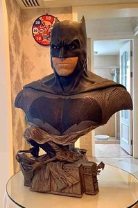 Statua Personalizzata di <span class=keywords><strong>Batman</strong></span> 1/1 Mezzo Busto, DC Justice League, <span class=keywords><strong>Action</strong></span> <span class=keywords><strong>Figure</strong></span> GK - Product Image 6