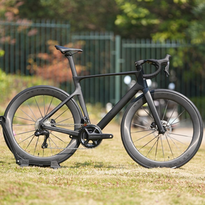 จักรยานเสือหมอบ Cyctrac R18 24 สปีด น้ำหนักเบา 7.7 กก. โครงคาร์บอนแอโรพร้อมดิสก์เบรกและล้อ Cyctrac R18 24 สปีด - Product Image 1