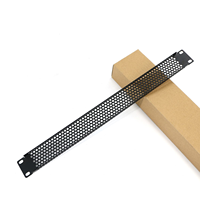 Panneau métallique vide ventilé 1U de 19 pouces - Panneau de remplissage robuste pour la gestion des câbles pour rack de serveur