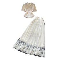 Ensemble de 2 pièces pour femmes, haut à manches courtes à col en V avec dentelle romantique française, jupe longue en maille, tenues élégantes pour les vacances d'été