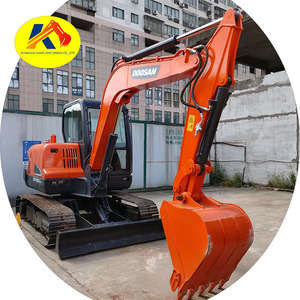Promotion Chine 2023 : Excavatrice d'occasion Doosan DX60-9C, poids opérationnel 6 tonnes, format mini, certifiée, avec boîte de vitesses et pompe - Product Image 1