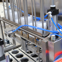 Machine de remplissage, de scellement et de bouchage liquide entièrement automatique de haute précision à 4/6/8 voies pour yaourt, crème, sauce chili et confiture