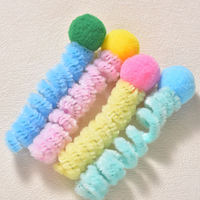 Ensemble de 4 jouets à mâcher pour chat d'extérieur, en forme de bâton torsadé et de boule de fourrure, avec design macaron coloré, jouet interactif en peluche