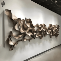 Sculpture d'art personnalisée en acier inoxydable à courbes ondulées, sculpture de feuille de Ginkgo, décoration murale