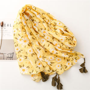 Ultimo Design personalizzato <span class=keywords><strong>giallo</strong></span> limone margherita sciarpe di cotone stampato scialli da donna con stampa floreale viscosa sciarpa da spiaggia hijab - Product Image 3