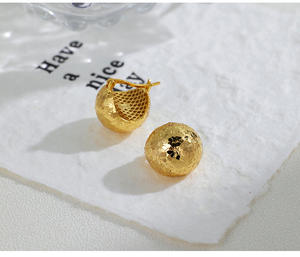 Juego de Pendientes de Plata de Ley 925 J&C - Pendientes Redondos con Diseño de Escamas de Dragón, Helado y Piña - Product Image 4