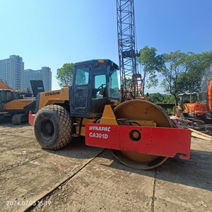 Rodillo de carretera usado en gran Estado Dynapac CA301D, compactadores usados, rodillos de carretera de segunda mano, producción japonesa, rodillos de carretera usados - Product Image 3