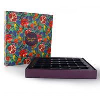Boîte de chocolats de luxe Ferrero Rocher avec ruban, emballage en carton, design de luxe, modèles de séparateurs, matériaux recyclés