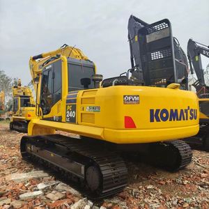 Excavatrice sur chenilles KOMATSU PC240LC de 24 tonnes en excellent état avec moteur et composants de pompe essentiels à vendre - Product Image 6