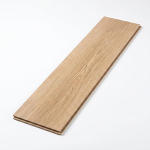 Revêtement <span class=keywords><strong>de</strong></span> sol imperméable type stratifié, substrat MDF pressé à chaud, qualité E1, pour la rénovation partielle des sols intérieurs <span class=keywords><strong>de</strong></span> villas résidentielles - Product Image 1