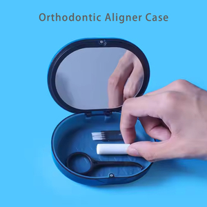 Boîte dentaire en plastique de qualité alimentaire avec logo personnalisé pour cadeaux - Étui mince autoclavable pour aligneur et rétention avec fermeture magnétique portable pour prothèse dentaire - Product Image 5