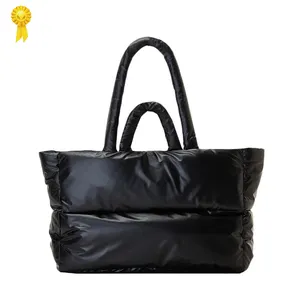 wholesale oversized puffy quilted handbags tote padded bags puffy clothing bag online with logo for women 3123