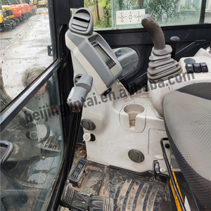 Mini-excavatrice sur chenilles HITACHI Zx55us avec godet de terrassement de 0,16 m³ de capacité, poids opérationnel de 5 tonnes, dents de rechange et marteau brise-roche - Product Image 3