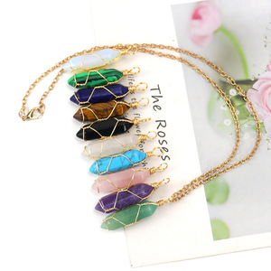 Colar com Pingente Hexagonal de Cristal Natural de Ágata Enrolado à Mão com Fio Dourado, Joia de Pedra Preciosa, Presente para Ela - Product Image 5