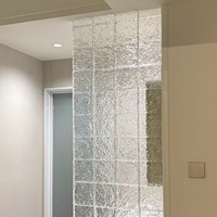 Briques de verre solides texturées diffuseuses de lumière, surface translucide effet écorce d'orange, blocs décoratifs modernes pour la cloisonnement d'espaces