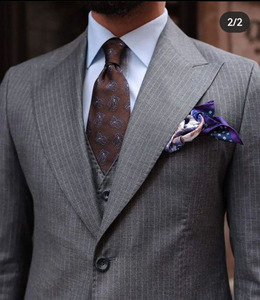 Pantaloni Blazer a righe grigie da uomo Set 3 pezzi da cena da sera pantaloni da giacca vestito su misura - Product Image 2